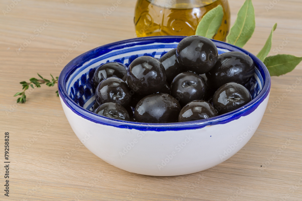 Black olives Black olives