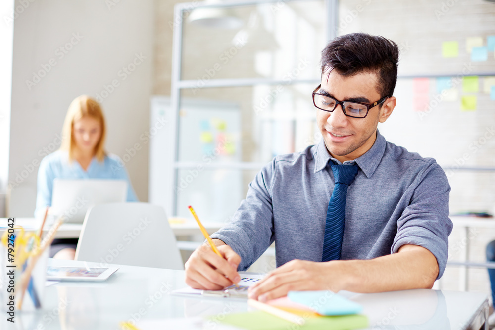 Obraz premium Employee at work