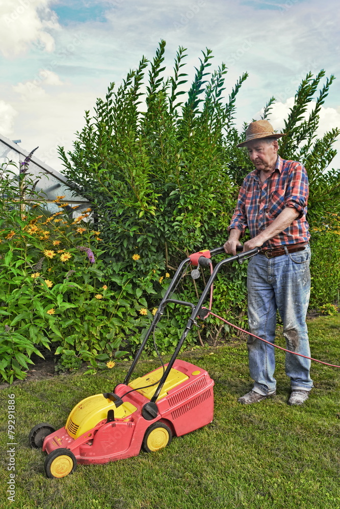 Rasen mähen Rasen mähen