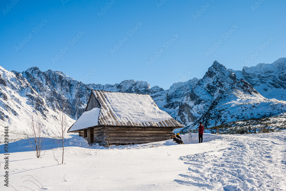 Hala Gąsienicowa w Tatrach zimą