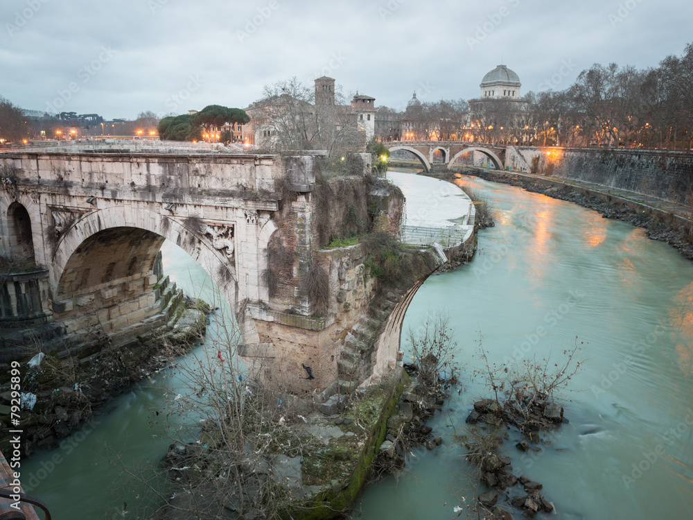 Ponte Rotto - Rome, Italy