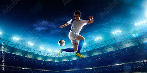 Soccer player in action © 103tnn