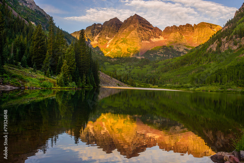Sunrise at Maroon bell