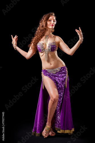 Billede på lærred Beautiful belly dancer  posing