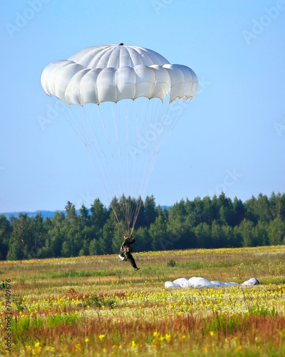 Descent by parachute