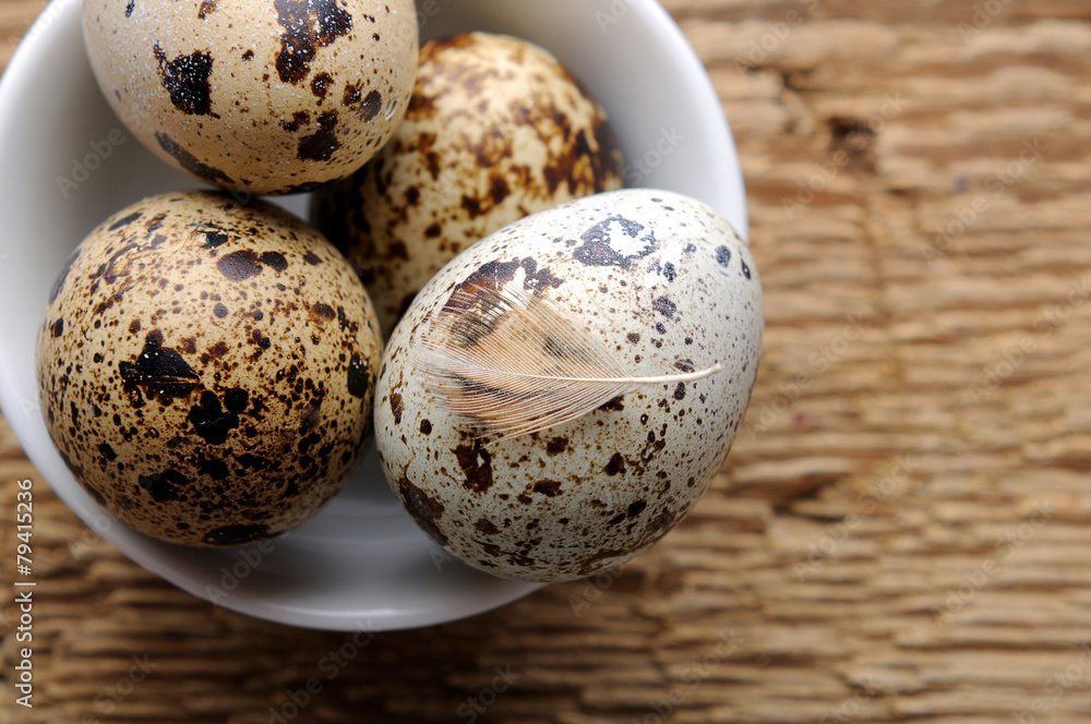 Obraz premium Raw quail eggs