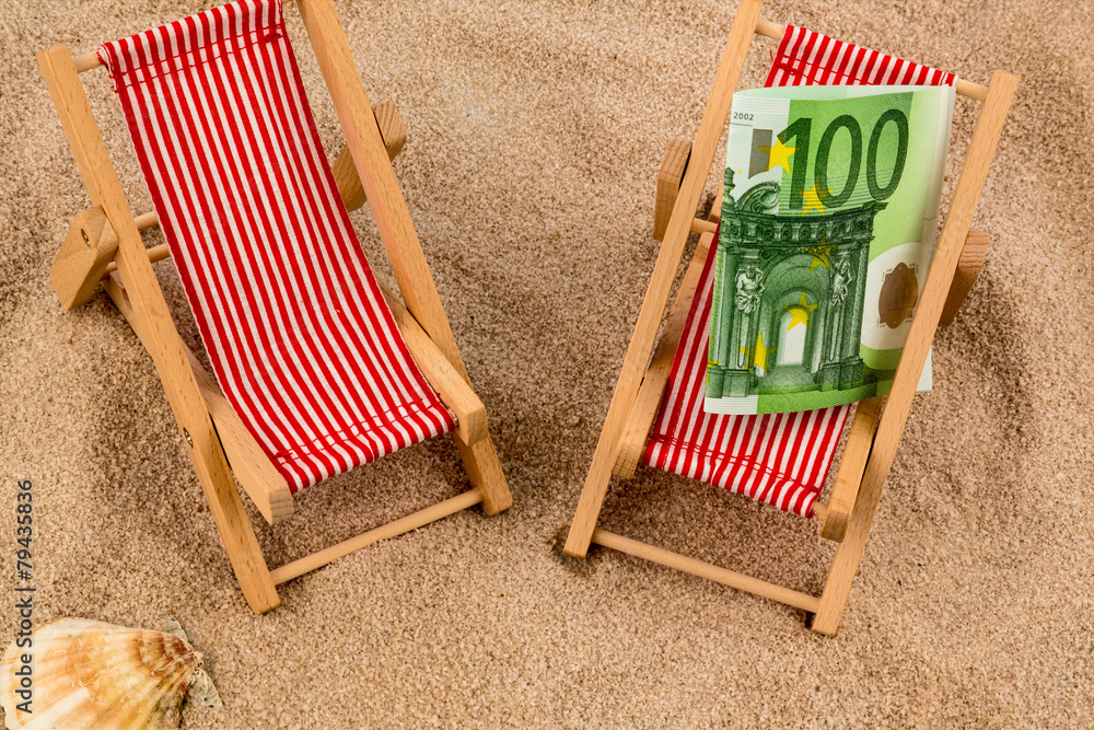 Liegestuhl mit Euro Geldschein Liegestuhl mit Euro Geldschein