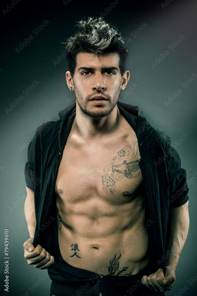 Portrait of man with great abdominal muscles