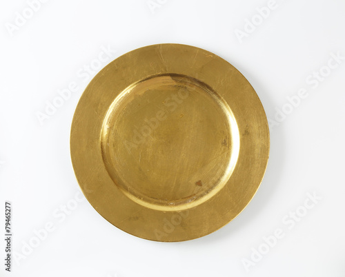Round gold charger plate