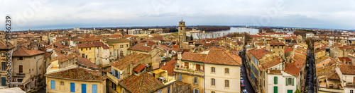Photo View of the old town of Arles from the Roman arena - France