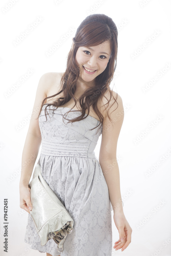 ドレスを着た女性 ドレスを着た女性