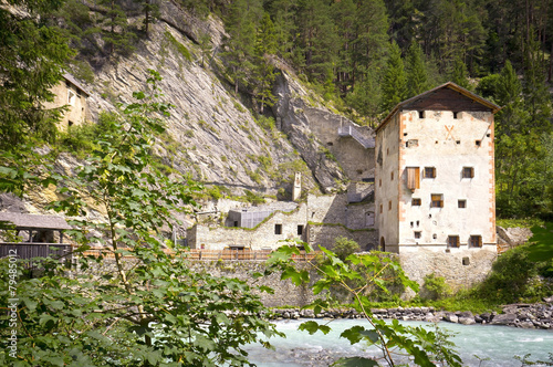 Wallpaper Mural Medieval castle Altfinstermunz, Austria Torontodigital.ca