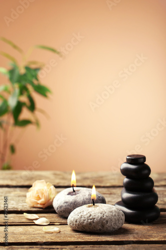 Fototapeta Naklejka Na Ścianę i Meble -  Beautiful spa composition on wooden table, on brown background