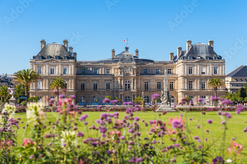 Obraz na płótnie Luxembourg Palace in Jardin du Luxembourg