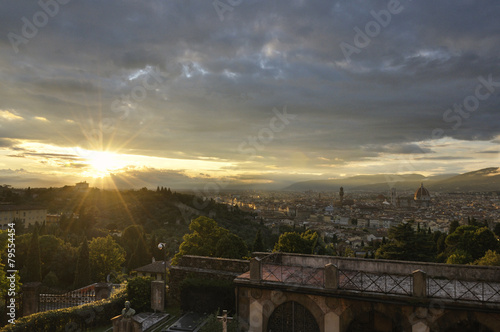 Fototapeta Naklejka Na Ścianę i Meble -  Panoramic view of the city of Florence at sunset