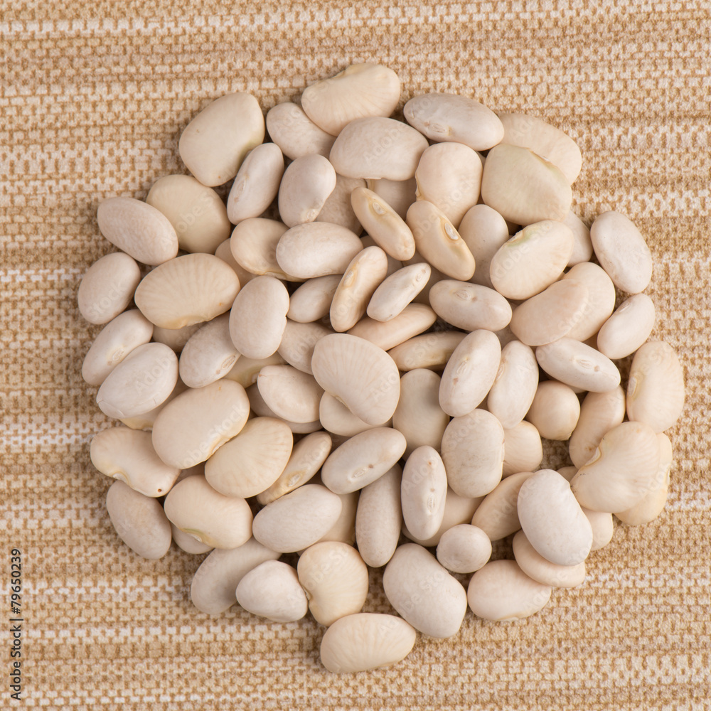 Circle of white beans Circle of white beans