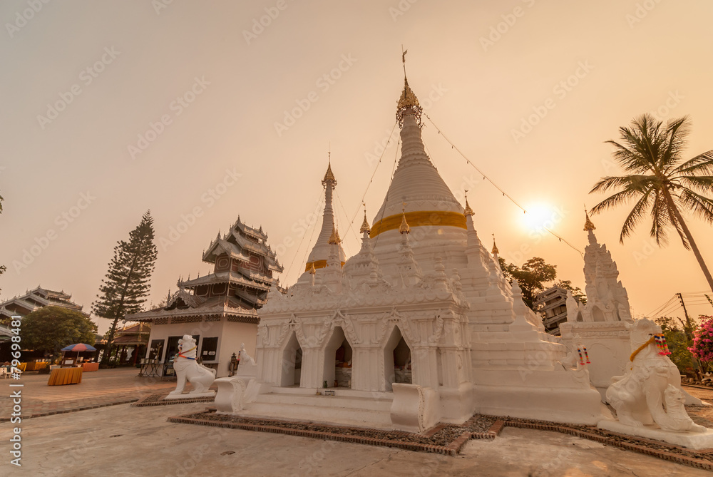 Fototapeta premium The sunset time at Wat Phra That Doi Kong Mu. Mae Hong Son, Thai