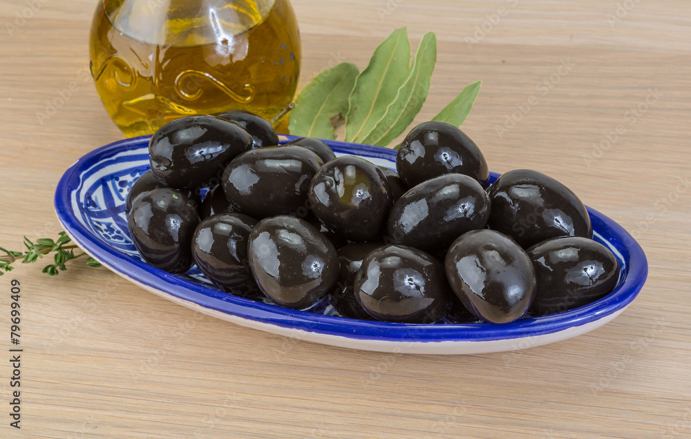 Black olives Black olives