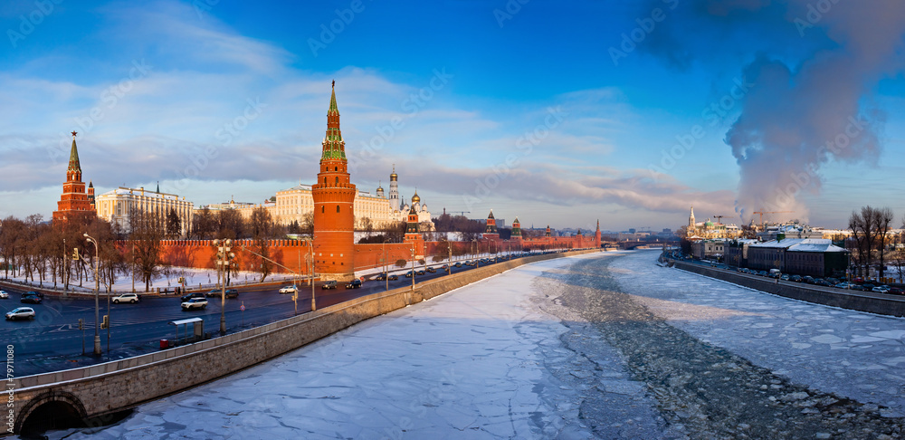 Obraz premium Moscow Kremlin in winter