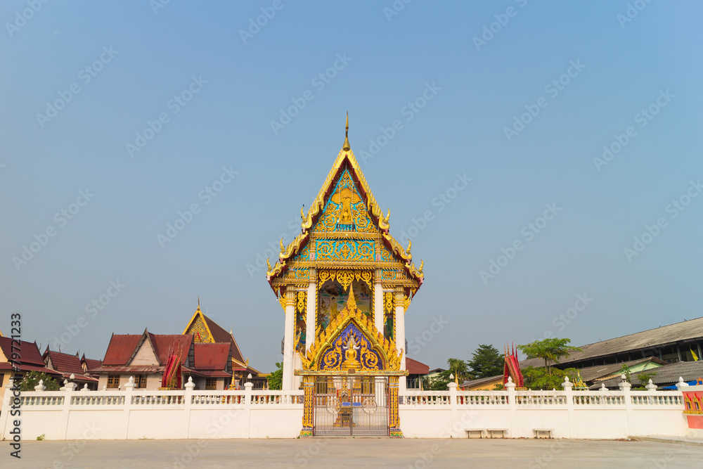 Temple with sky background at Wat Si Samoson