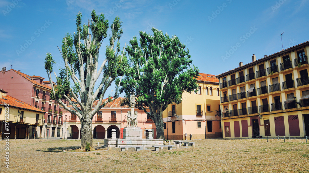 Fototapeta premium Square in old town Leon, Spain