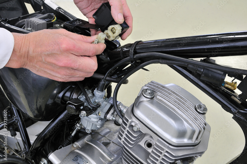 Fototapeta premium バイクの整備