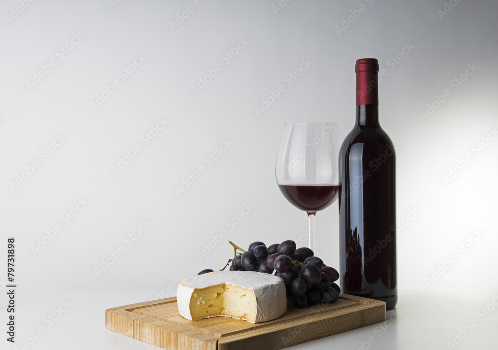 Rotwein Gedeck StockFoto Adobe Stock