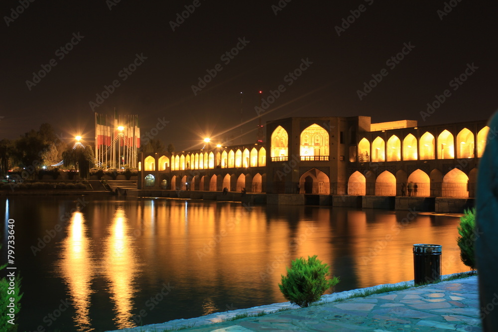 sio-se-pol bridge in esfahan, iran, evening