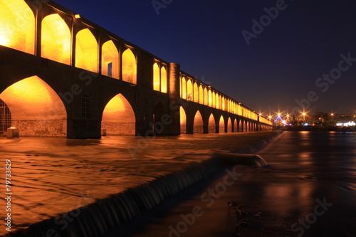 Obraz na plátně sio-se-pol bridge in esfahan, iran, evening