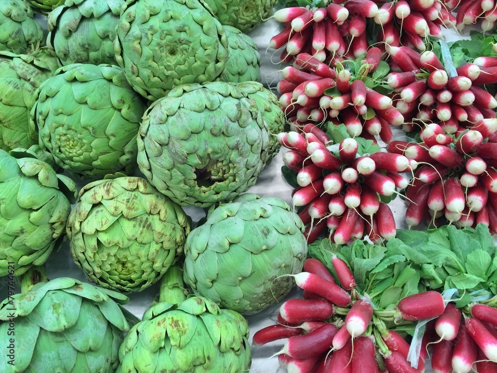Fototapeta premium artichauts et radis