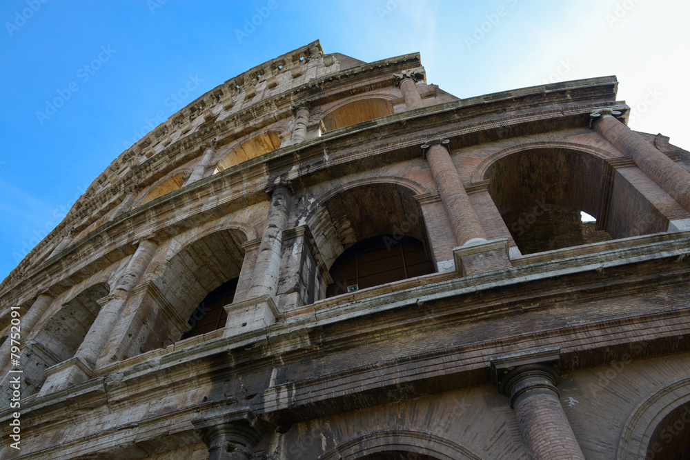 Interno ed esterno del Colosseo