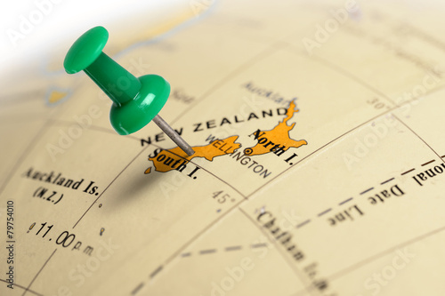 Location New Zeland. Green pin on the map.