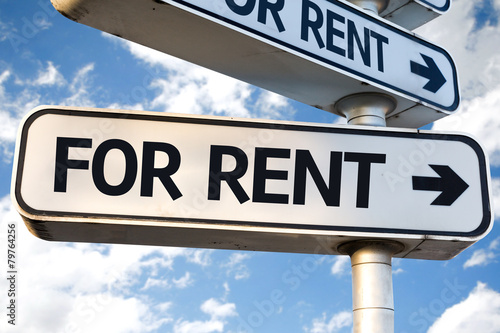 Foto For Rent direction sign on sky background