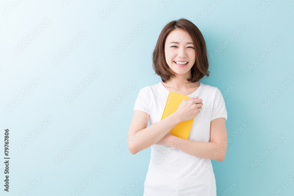 本を読む女性 本を読む女性
