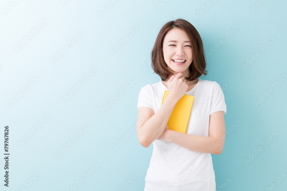 本を読む女性 本を読む女性