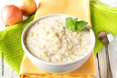 Oatmeal porridge