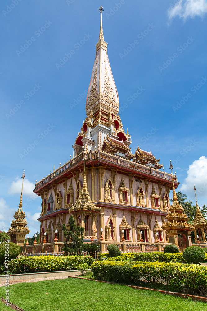 Naklejka premium WAT CHAITHARAM - Wat Chalong, Phuket, thailand