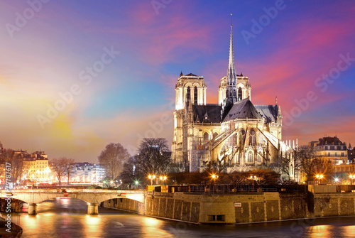 Notre Dame in Paris, France © TTstudio