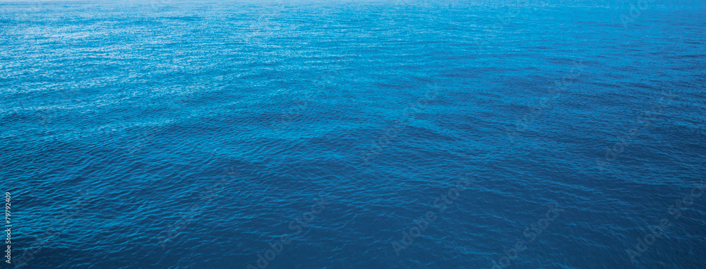 Obraz premium błękitne wody morza na tle