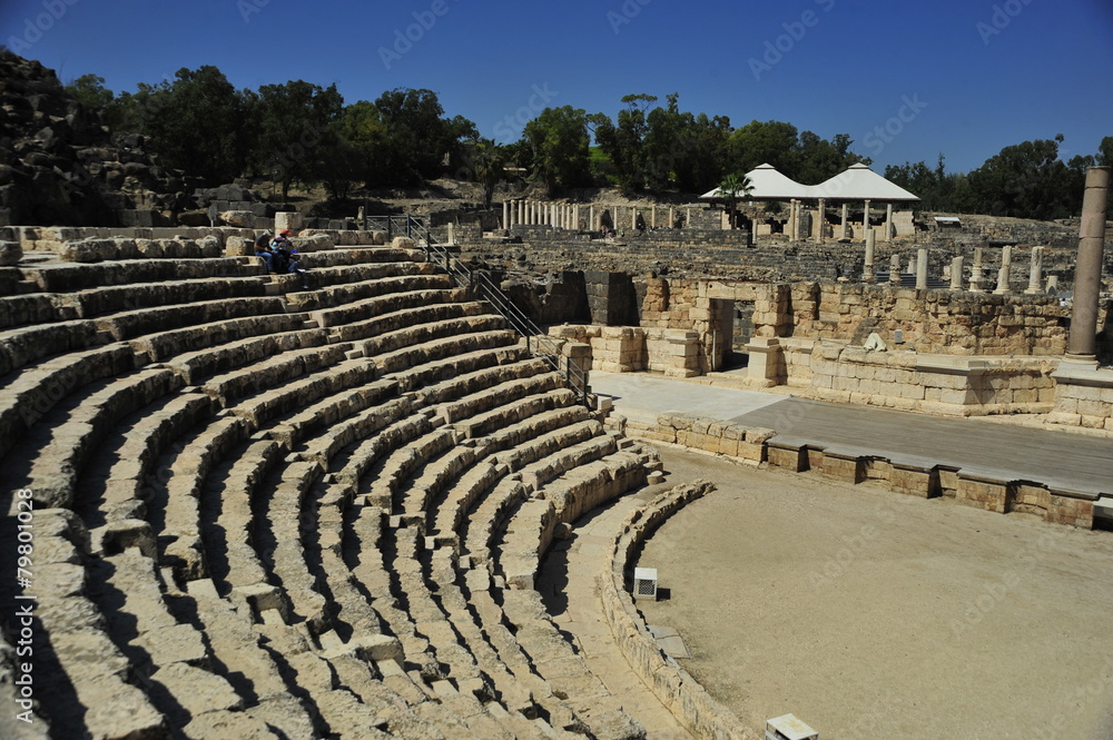 Obraz premium The amphitheatre in Beth Shean National Park, Israel
