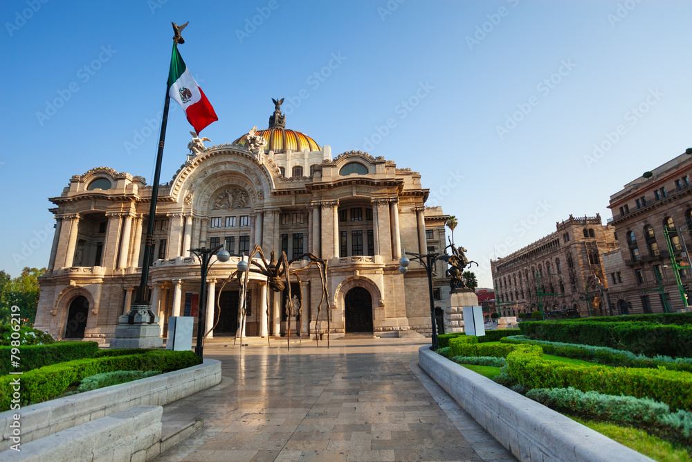 Palace of fine arts facade and Mexican flag - obrazy, fototapety, plakaty 