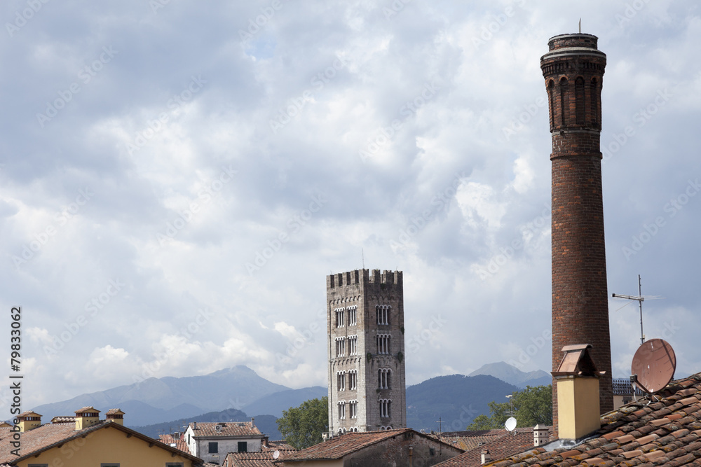 Industria e storia, Lucca