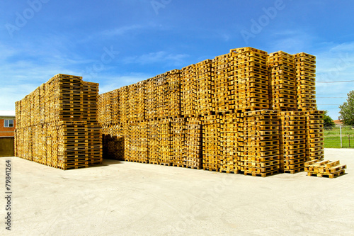 Euro pallets photo