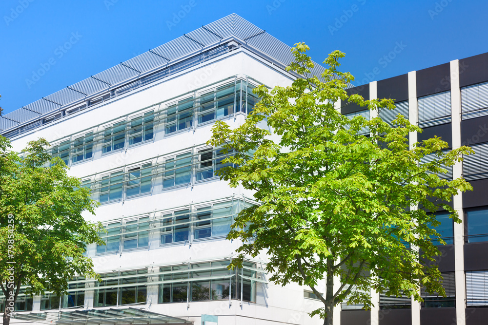 Bürogebäude in Deutschland - modernes Gebäude - obrazy, fototapety, plakaty 