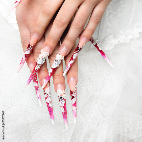 Wedding design on  nails bride.