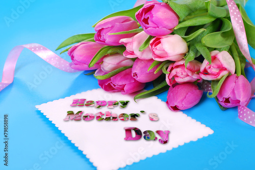 Fototapeta Naklejka Na Ścianę i Meble -  bunch of pink tulips and card for mom