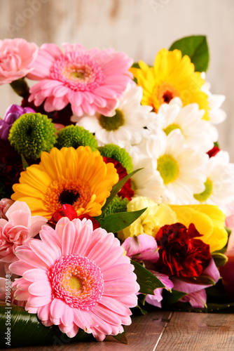 Fototapeta Naklejka Na Ścianę i Meble -  Composition with bouquet of flowers