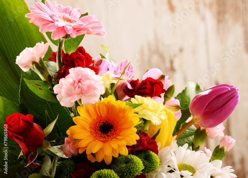 Fototapeta Naklejka Na Ścianę i Meble -  Composition with bouquet of flowers
