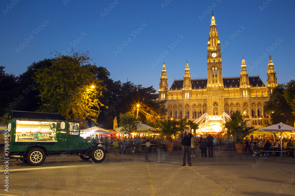 Obraz premium Rathaus and christmas market in Vienna Austria