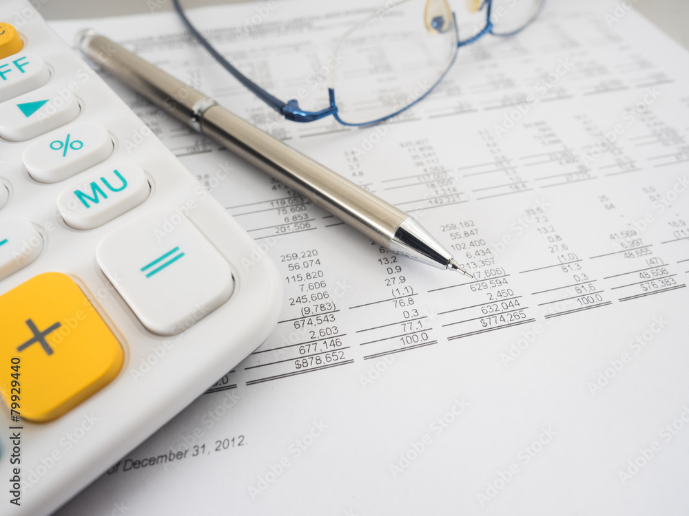 Financial data analyzing Financial data analyzing